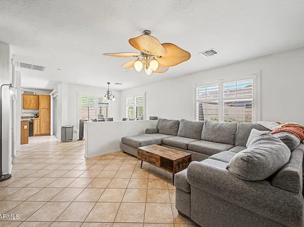 33198 N CAT HILLS Avenue, San Tan Valley, AZ 85144