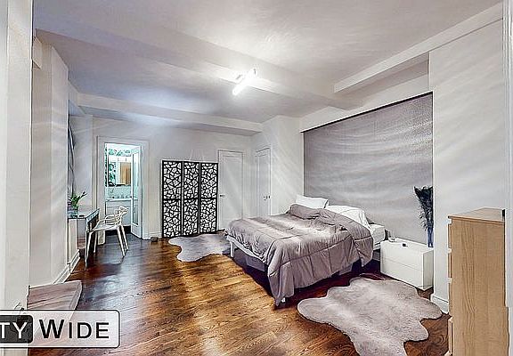 3rd image of 145 W 55th St APT 2D
