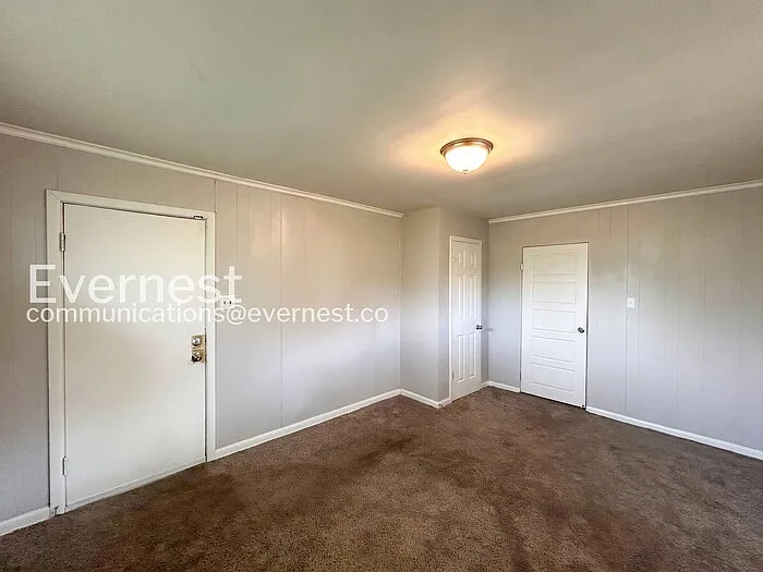 2984 Waverly Ave — Photo 15
