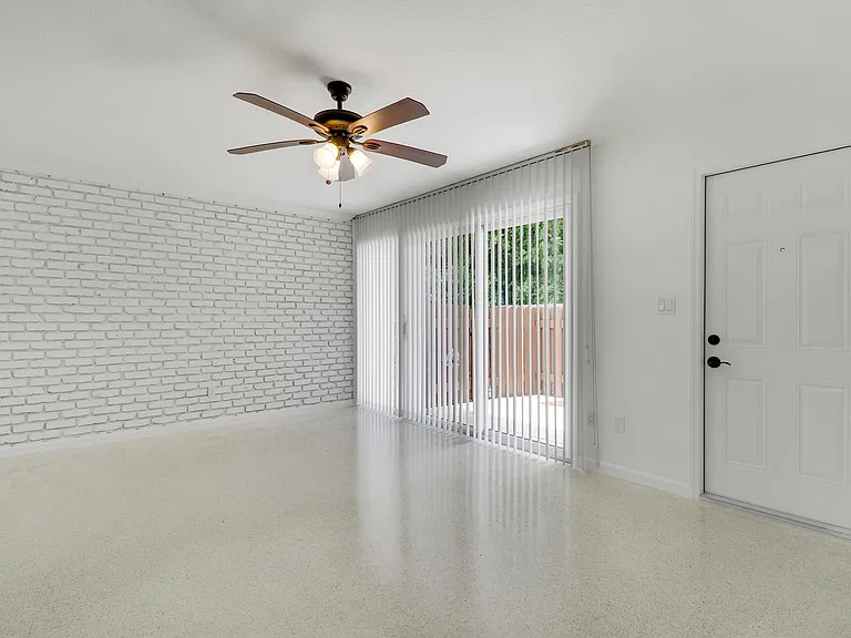 704 Omar Rd #6 — Photo 13