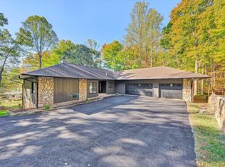 6 Low Country Dr, Penhook, VA 24137