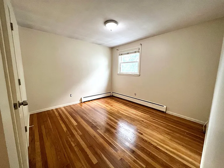 83 Ralph St — Photo 16