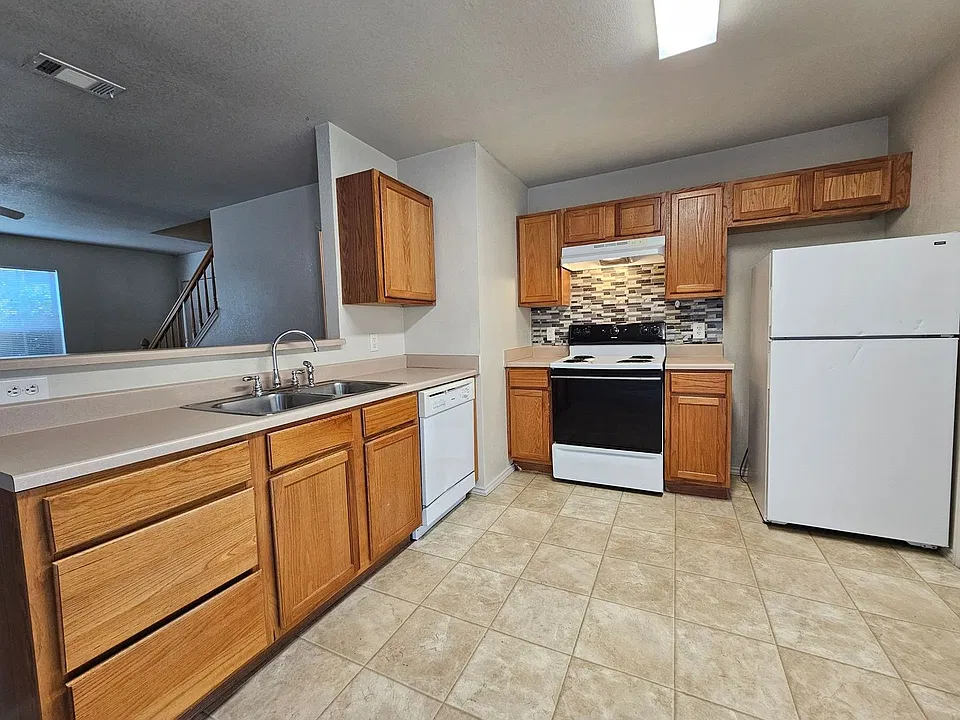 3707 Malibu Ln #D