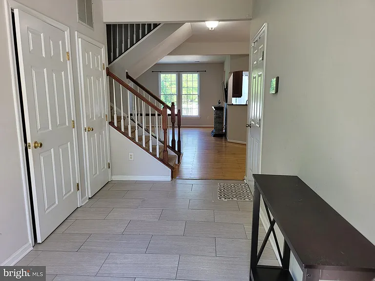 10 Bridle Ct — Photo 3