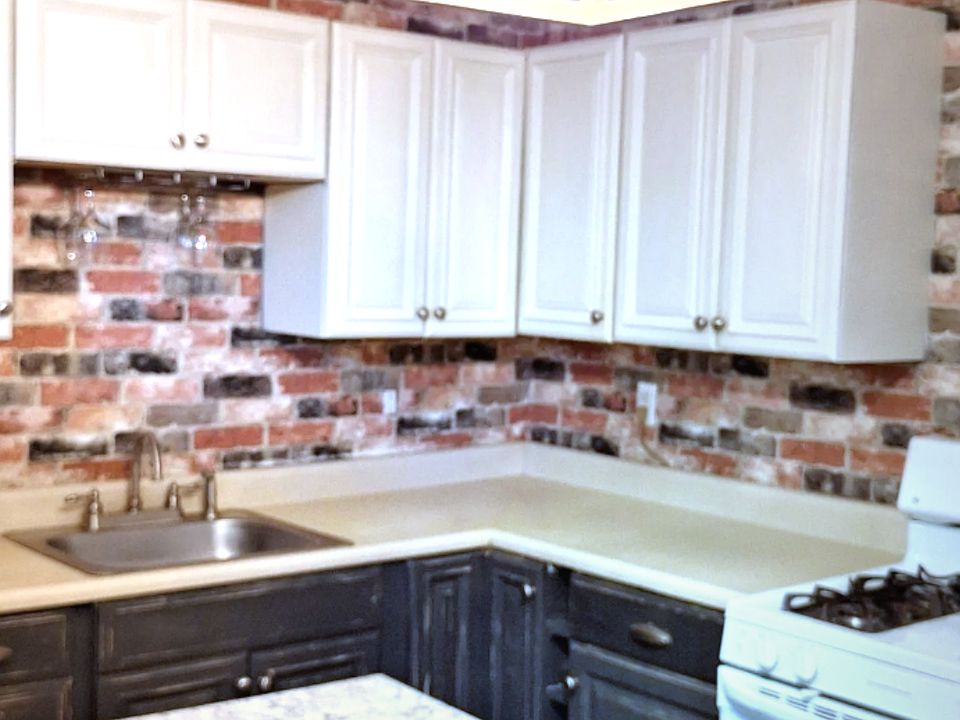 Spacious Designer Kitchen