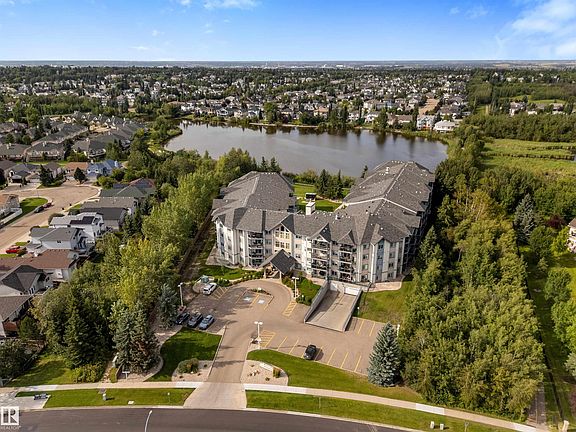 2nd image of 100 Foxhaven Dr #417