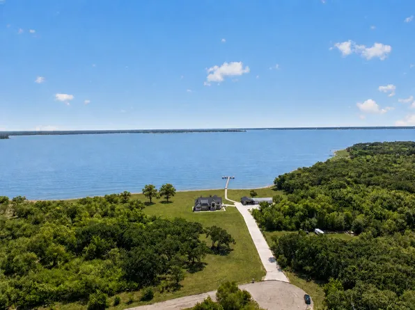 9525 E Shoreline Ct, Kemp, TX 75143