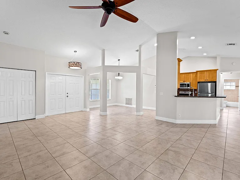 16628 Valencia Blvd — Photo 6