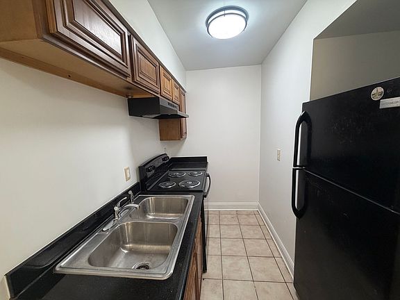 5th image of 2639 Dreux Ave