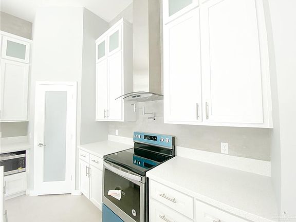 3rd image of 8111 N 25th Ln