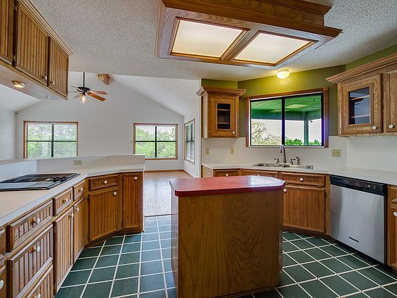 5th image of 1102 Colleen Dr