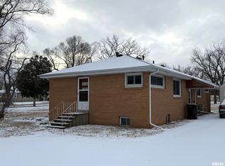 2510 Springfield Rd, East Peoria, IL 61611