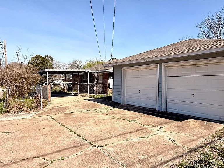 10502 Ambursen St — Photo 22
