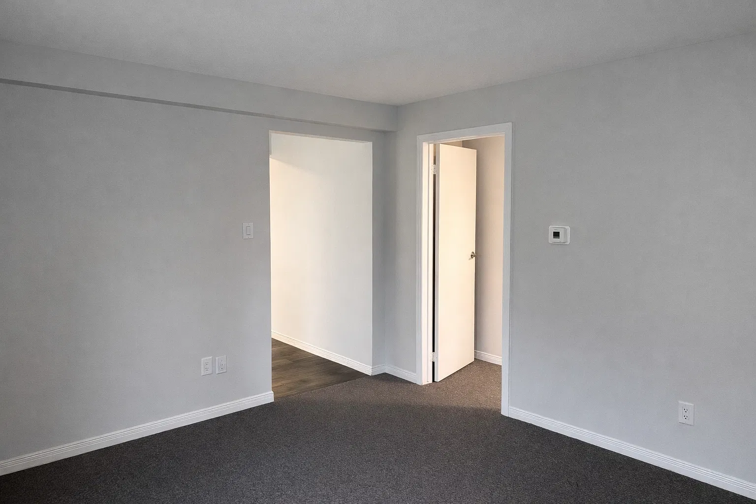 22 Dacotah Street, St. Catharines — Photo 4