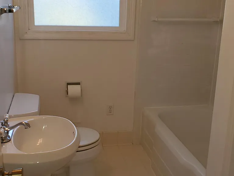680 Alcatraz Ave — Photo 11