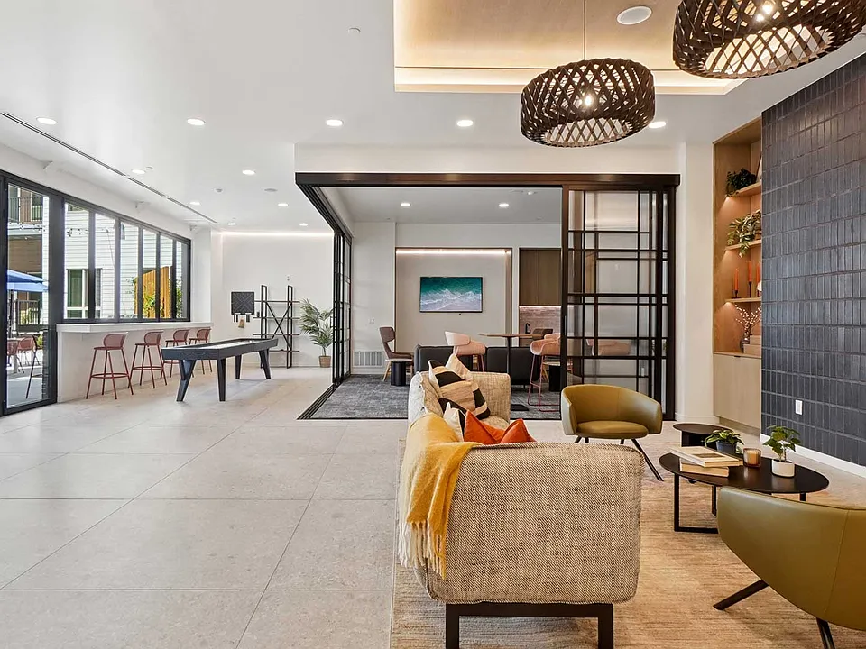 Gather, unwind, or work remotely in thoughtfully designed social spaces featuring comfortable lounge seating, collaborative areas, and seamless indoor-outdoor connections.