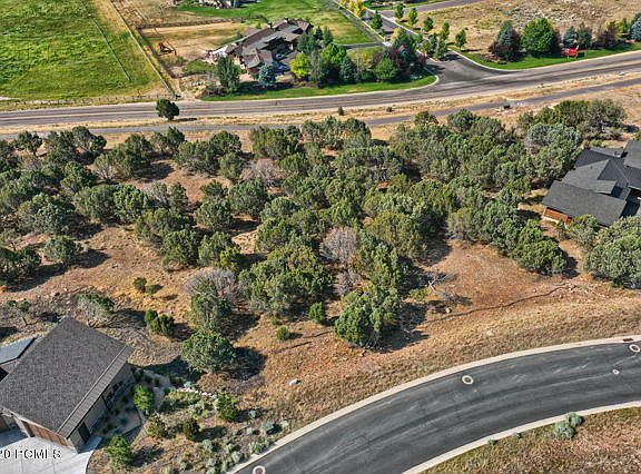3rd image of 240 N Ibapah Peak Dr