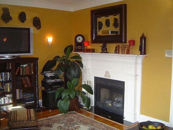 3rd image of 1329 W Lunt Ave APT 3C