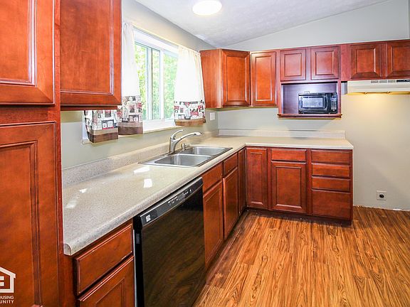 3rd image of 2102 Keller Pl W