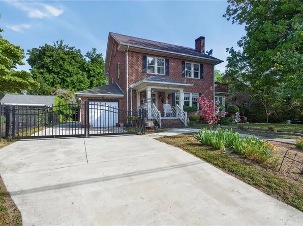 1411 Chesapeake Ave, Hampton, VA 23661