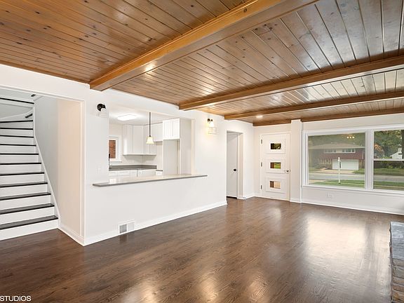3rd image of 5414 Oakton St