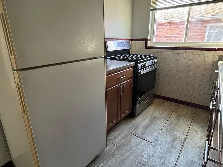 4330 Oakwood Ave — Photo 9