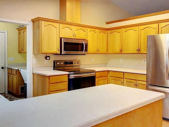 4th image of 11358 NW Nye Ave