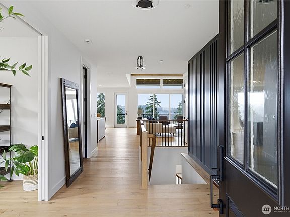 2nd image of 10205 174th Avenue E