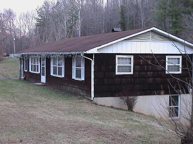 2nd image of 5961 Goodview Rd