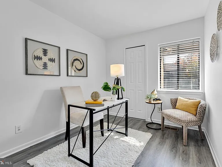 3061 Hawthorne Dr NE #3061 — Photo 7