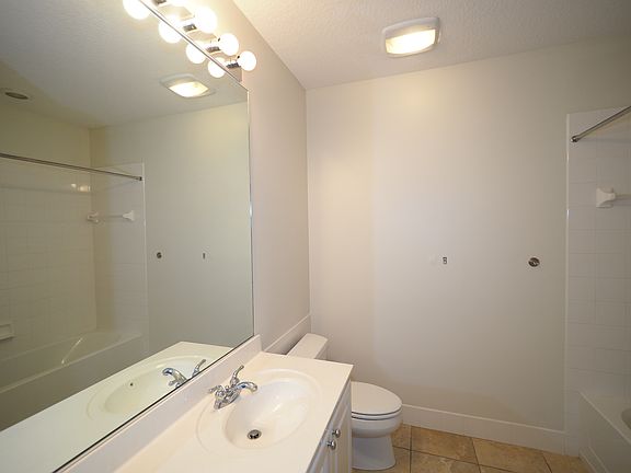 5th image of 5973 Giardino Ln