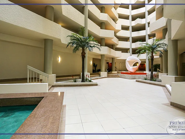 4551 Gulf Shore Blvd N #301 — Photo 41