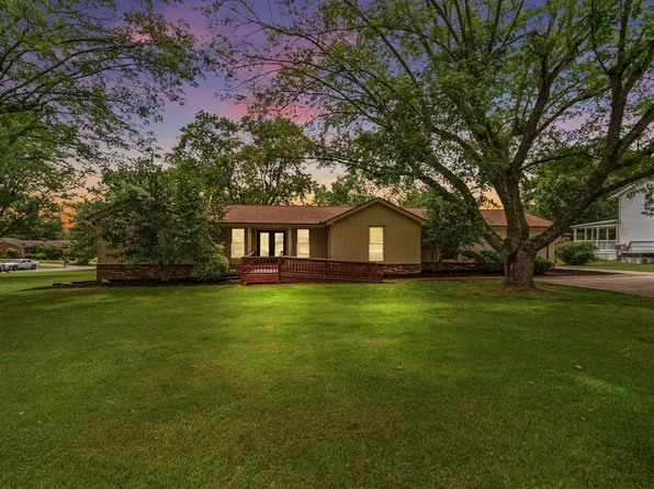 1301 Rivermont Dr, Gallatin, TN 37066