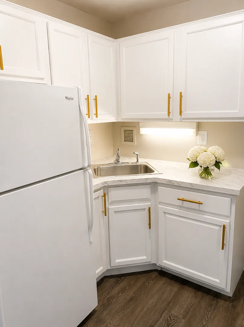 2026 Move-In Special $500 Lease Signing Bonus!! Spacious Top-Floor 2-Bedroom Condo With Balcony I... — Photo 1