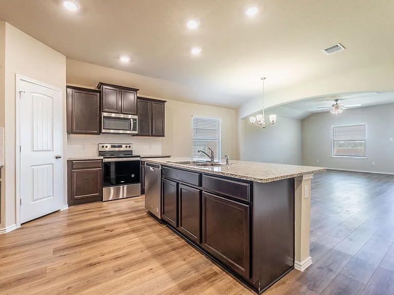 125 Break Ave — Photo 4