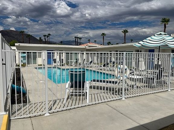 2nd image of 73525 Shadow Mountain Dr Unit 7