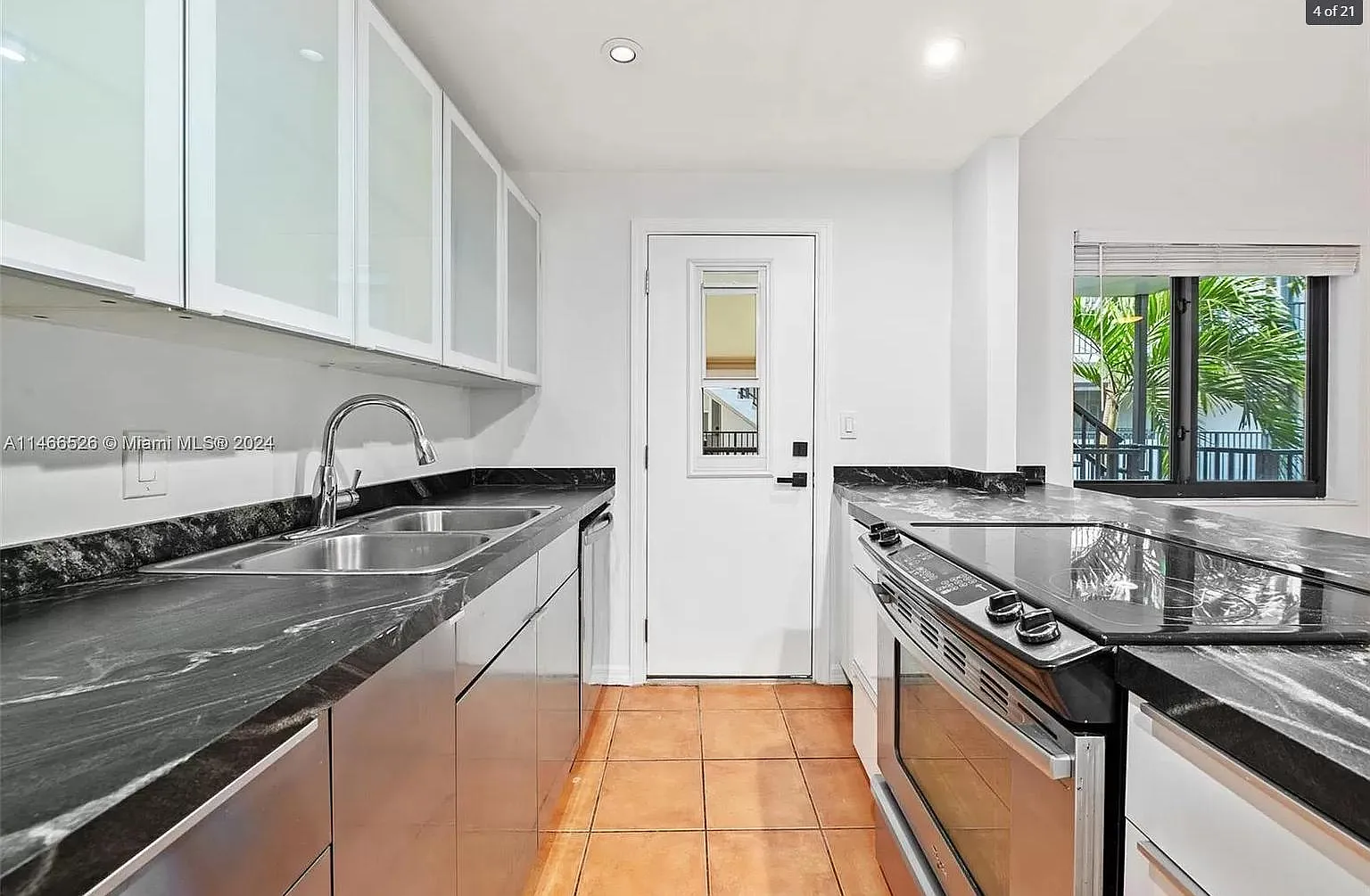 1 bed, 507 sqft, $2,300 — Photo 2