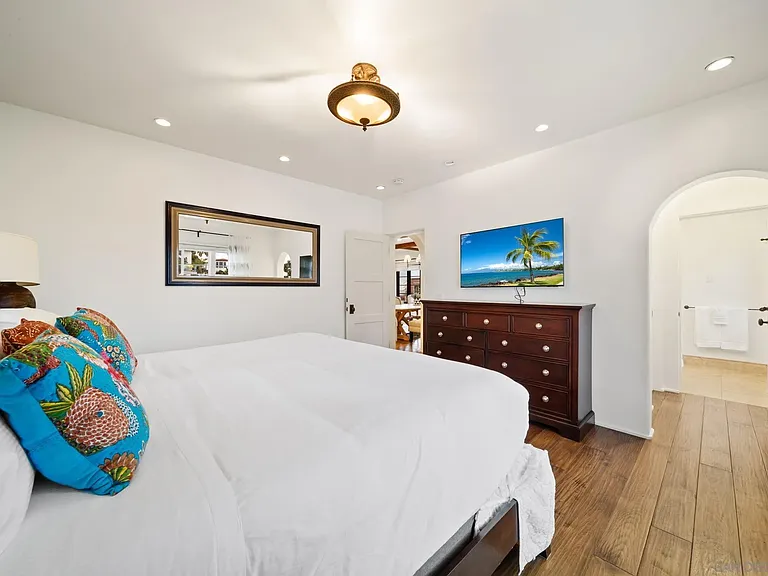 7344 Olivetas Ave — Photo 34