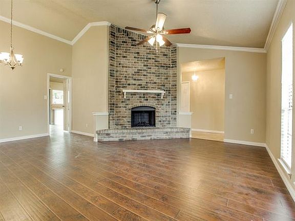5th image of 1374 Southridge Dr
