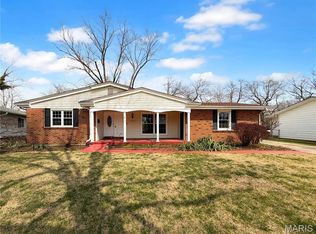 3325 Steed Dr, Florissant, MO 63033
