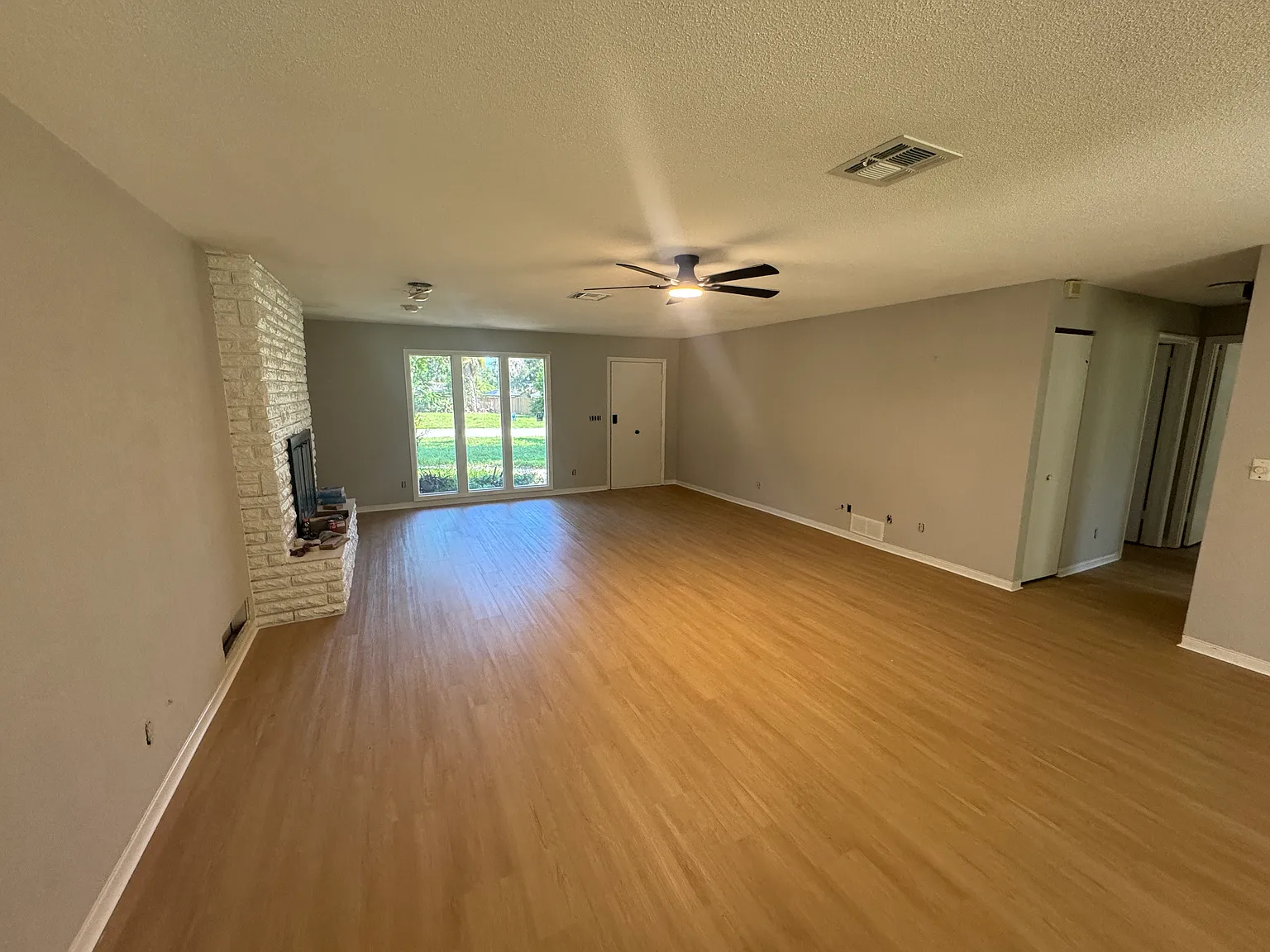 924 Willow Run — Photo 1