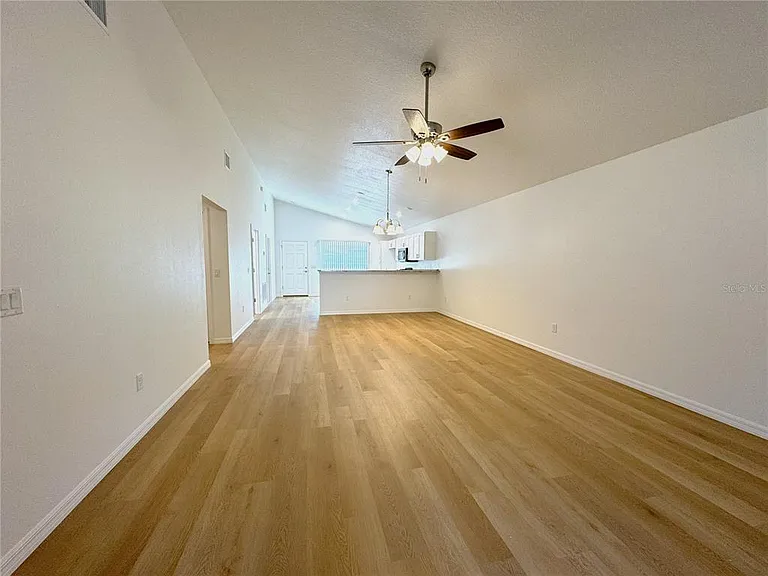 1017 Carnegie Dr — Photo 7
