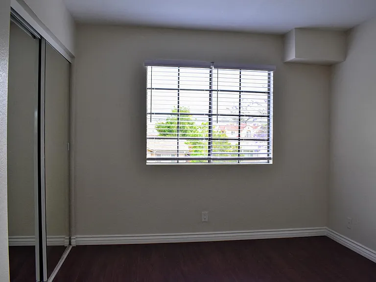 1010 Raleigh Street — Photo 13