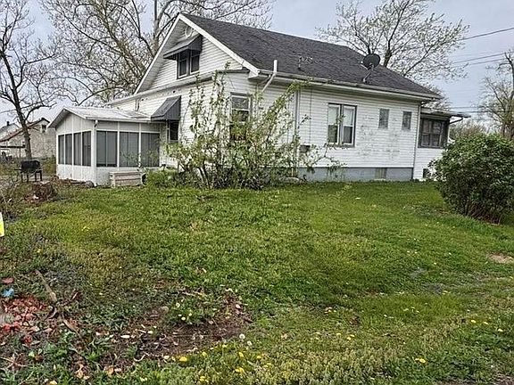 4th image of 4074 Breckenridge Ln