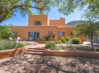 3869 Old Santa Fe Trl, Santa Fe, NM 87505