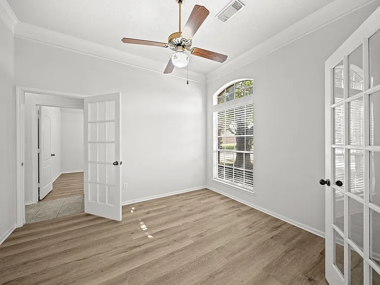2415 Wyckchester Dr — Photo 7
