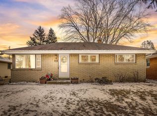 123 Brookdale Dr, South Milwaukee, WI 53172