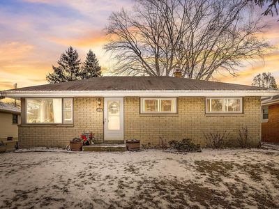123 Brookdale DRIVE, South Milwaukee, WI, 53172