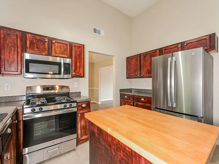 4710 Millenium View Ct — Photo 8
