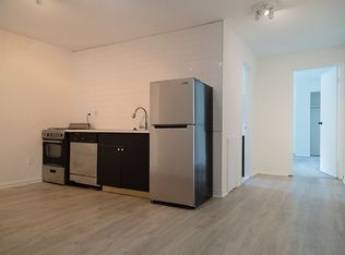 310 N 32nd St #2, Philadelphia, PA 19104